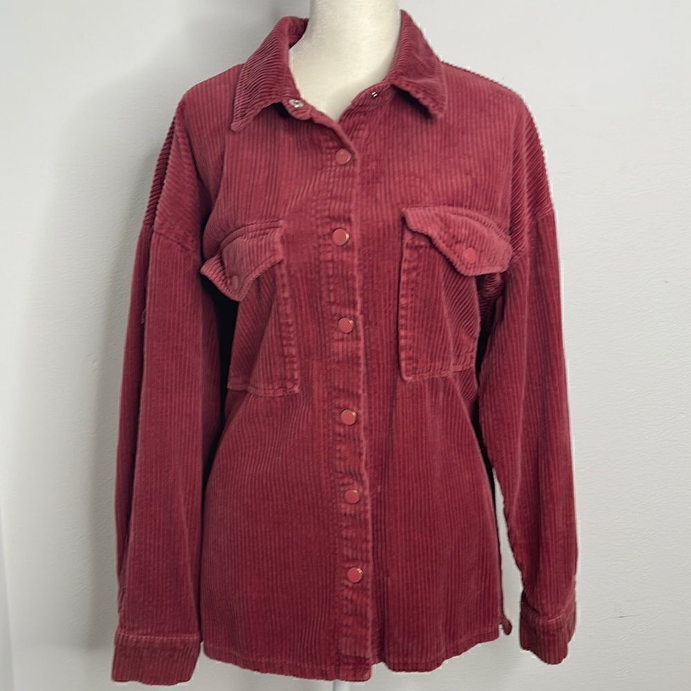Forever 21 corduroy snap up shirt.  Snaps are distressed, see picture.  Size M